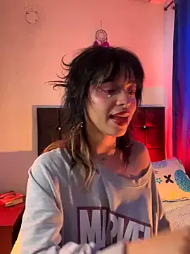 Kitty_arts — undress slowly for 10 min 