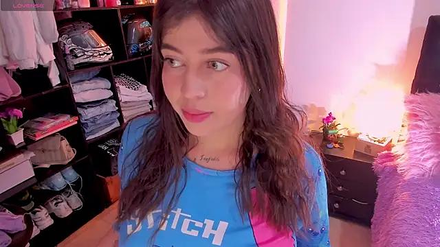 Try our girls live displays and explore the company of endless strippers, with beautiful physiques, vibrating toys and more.