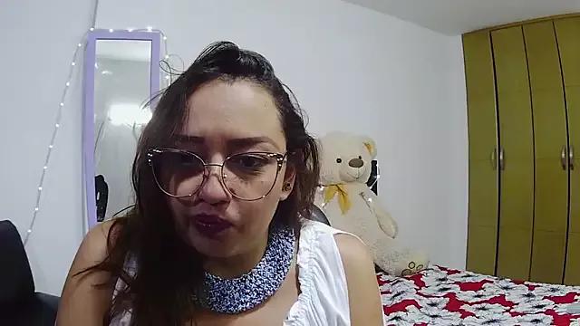 kitty_cute10 from StripChat is Freechat