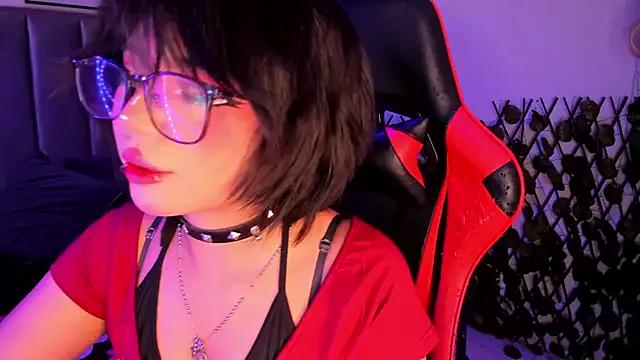 Try our girls live displays and explore the company of endless strippers, with beautiful physiques, vibrating toys and more.