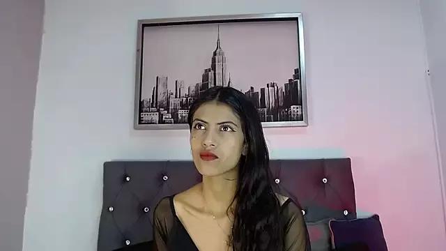 Kitty_gh1 from StripChat is Freechat