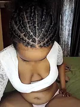 kitty_louise from StripChat is Freechat