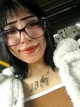 Kitty_Melodi from StripChat is Freechat