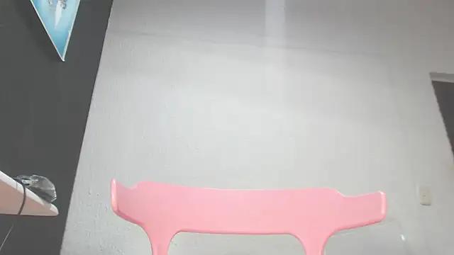 Kitty_Mifl from StripChat