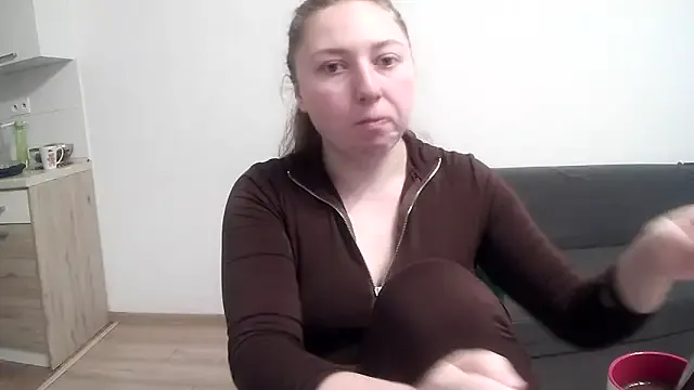 KittyAda1212 — Naked 5 mins