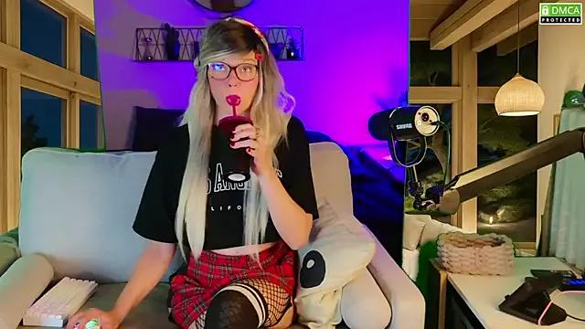 Try our girls live displays and explore the company of endless strippers, with beautiful physiques, vibrating toys and more.