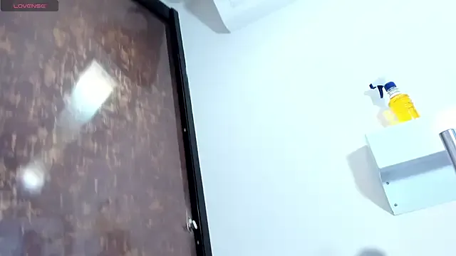 klhoe_boobs — CONTROL 2 MIN 