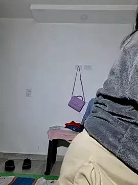 Kloe_hailiee webcams show profile image 