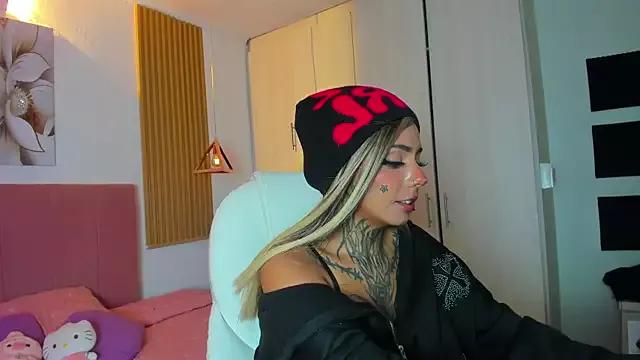 KoraRousee from StripChat is Freechat