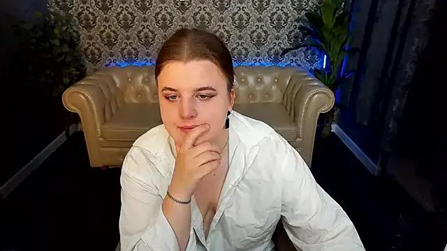 KristiMoons from StripChat is Freechat