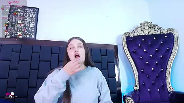 Try our girls live displays and explore the company of endless strippers, with beautiful physiques, vibrating toys and more.