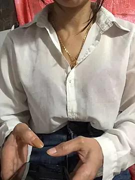 Kylie_beem from StripChat is Freechat