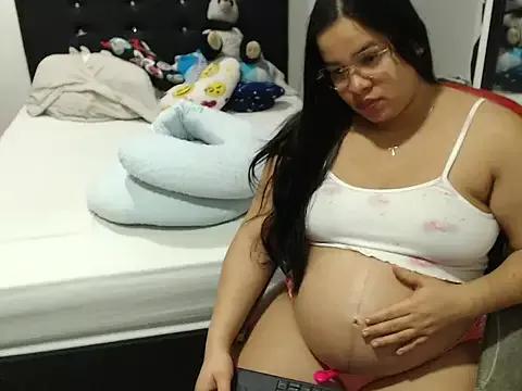 kylie_switch2 from StripChat is Freechat