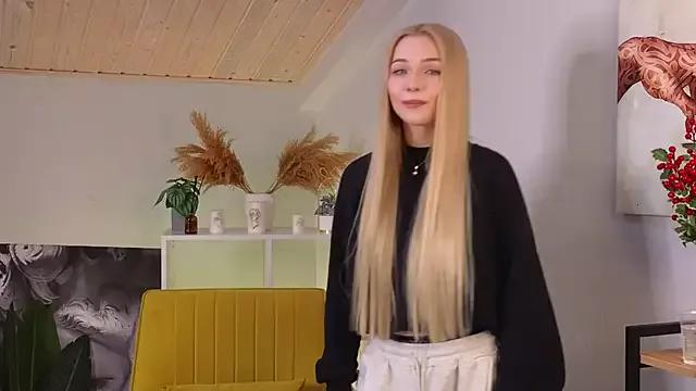 KylieBursik from StripChat is Freechat