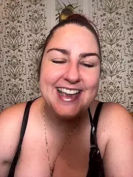 Try our girls live displays and explore the company of endless strippers, with beautiful physiques, vibrating toys and more.