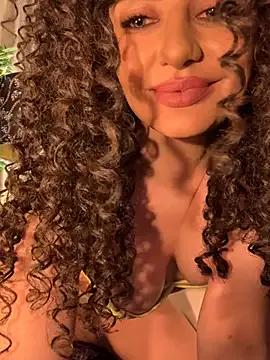 Try our girls live displays and explore the company of endless strippers, with beautiful physiques, vibrating toys and more.