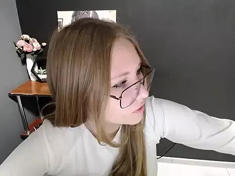 Try our girls live displays and explore the company of endless strippers, with beautiful physiques, vibrating toys and more.