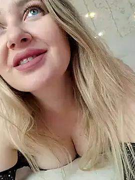 Try our girls live displays and explore the company of endless strippers, with beautiful physiques, vibrating toys and more.