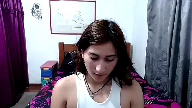 Try our girls live displays and explore the company of endless strippers, with beautiful physiques, vibrating toys and more.