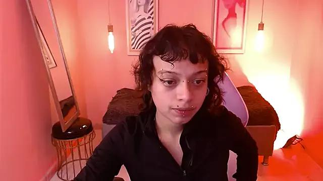 LadyWawy from StripChat is Freechat