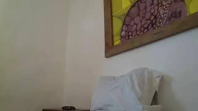 Ladyzee25 from StripChat is Freechat