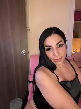 Try our girls live displays and explore the company of endless strippers, with beautiful physiques, vibrating toys and more.