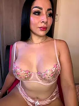 Try our girls live displays and explore the company of endless strippers, with beautiful physiques, vibrating toys and more.