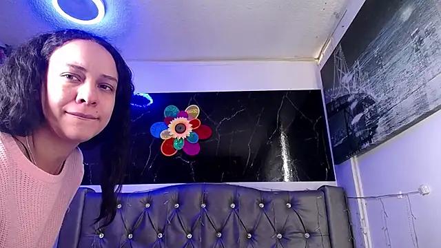 LAILAGUMMY from StripChat