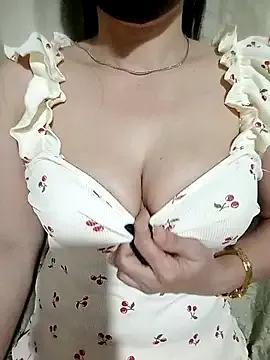 LalayCii from StripChat is Freechat