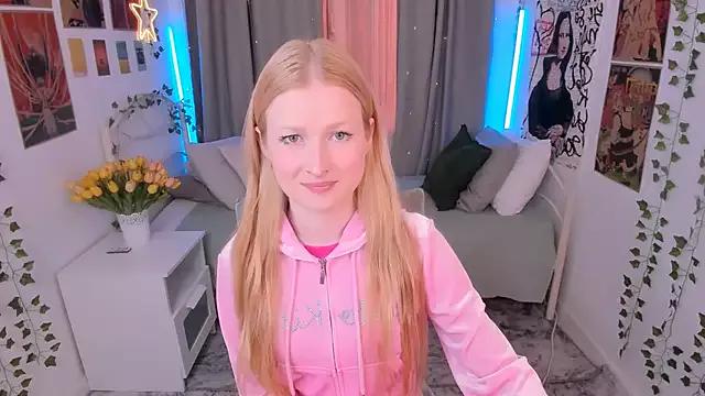 Laly_Peach from StripChat