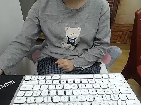 Lamoon_2k from StripChat is Freechat