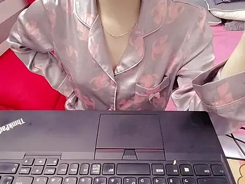 Lamoon_2k from StripChat is Freechat