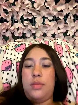 Try our girls live displays and explore the company of endless strippers, with beautiful physiques, vibrating toys and more.