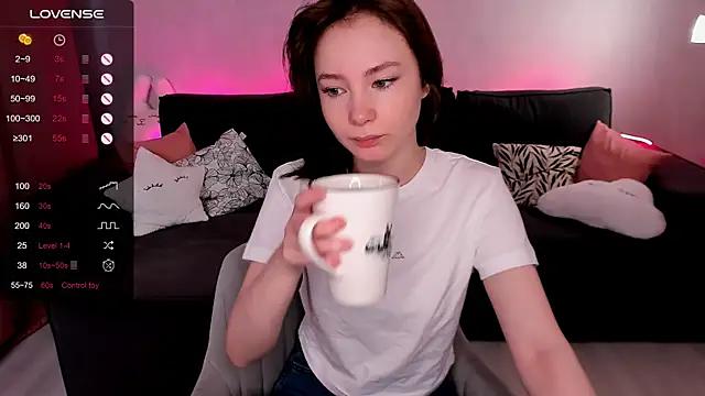 LanaBlu_ from StripChat