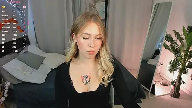 LanaRoselle from StripChat is Freechat