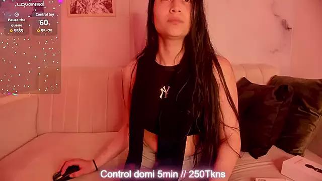 lara_madisson from StripChat
