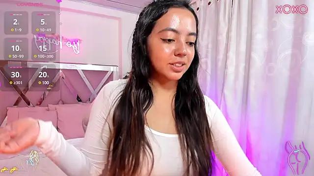 Laraa_tay from StripChat