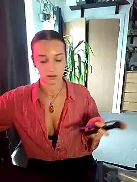 laradoom from StripChat is Freechat