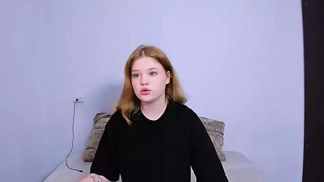 Try our girls live displays and explore the company of endless strippers, with beautiful physiques, vibrating toys and more.