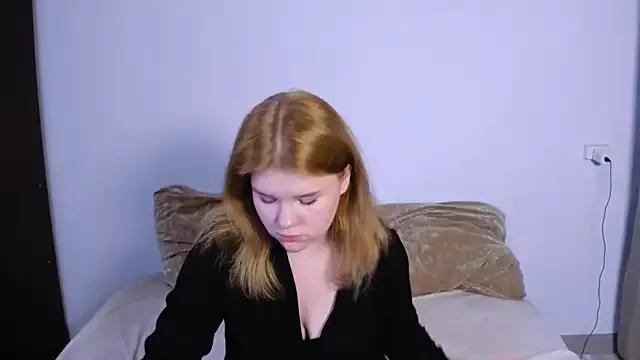 Try our girls live displays and explore the company of endless strippers, with beautiful physiques, vibrating toys and more.