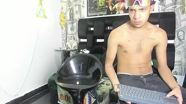 Latin_straight0 from StripChat is Freechat