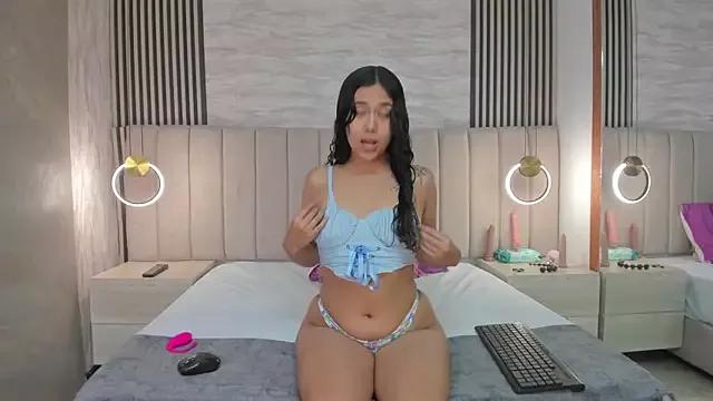 Try our girls live displays and explore the company of endless strippers, with beautiful physiques, vibrating toys and more.