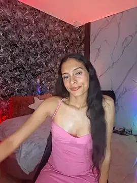 Laura_swett from StripChat is Freechat