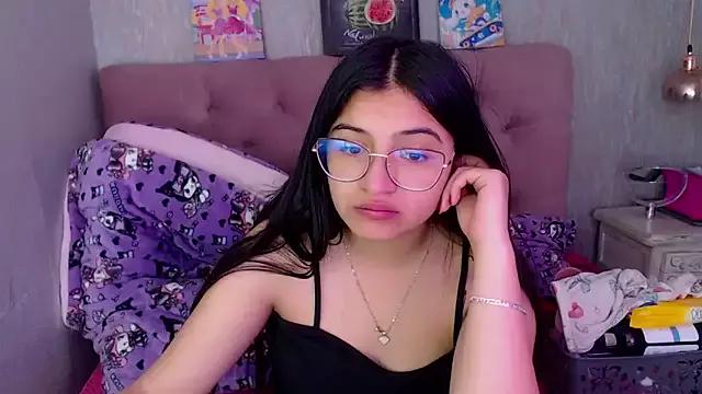 laurenelove from StripChat is Freechat