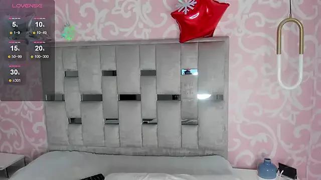 LayaMoore from StripChat is Freechat