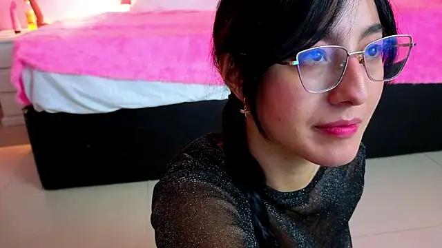 layla_santana from StripChat