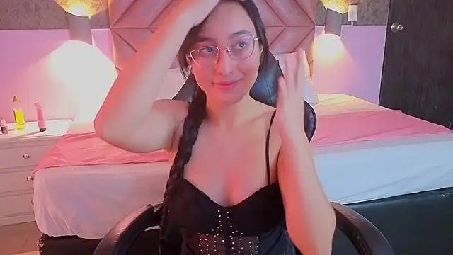 layla_santana from StripChat