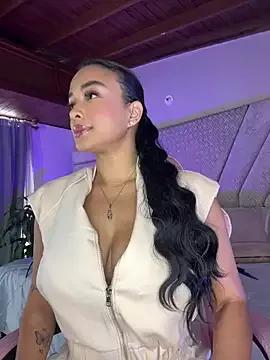 LEAH_DOUUGLASS from StripChat is Freechat