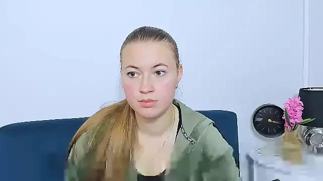 Try our girls live displays and explore the company of endless strippers, with beautiful physiques, vibrating toys and more.