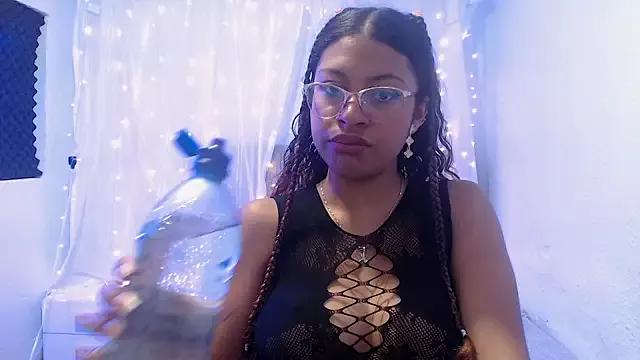 Try our girls live displays and explore the company of endless strippers, with beautiful physiques, vibrating toys and more.